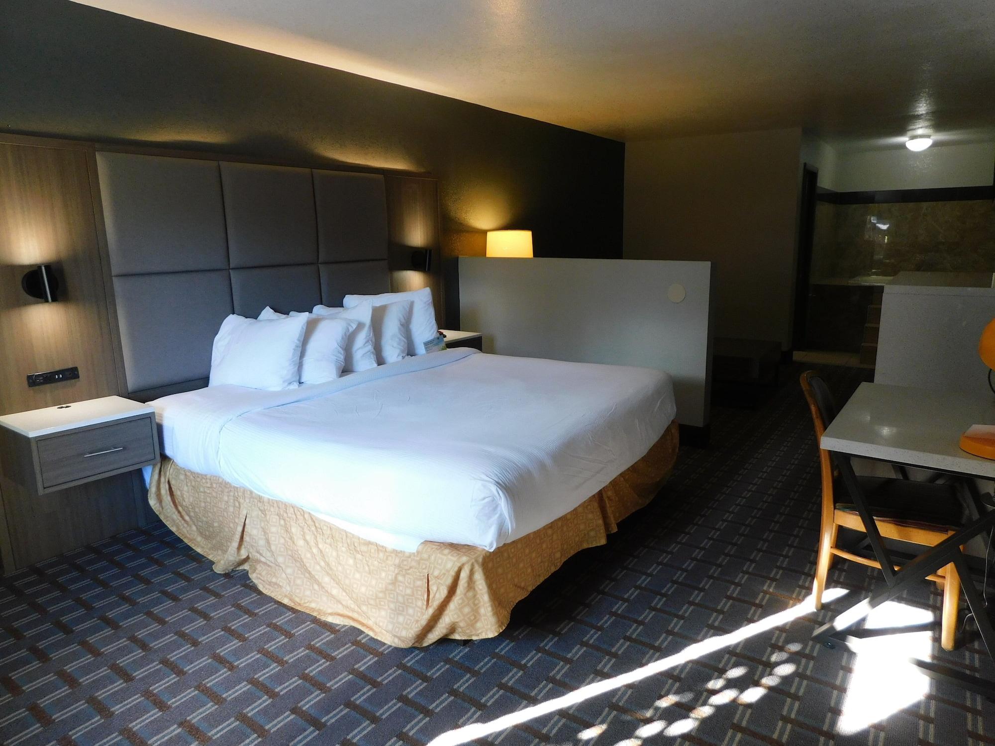 Days Inn & Suites By Wyndham Downtown Gatlinburg Parkway Exteriör bild
