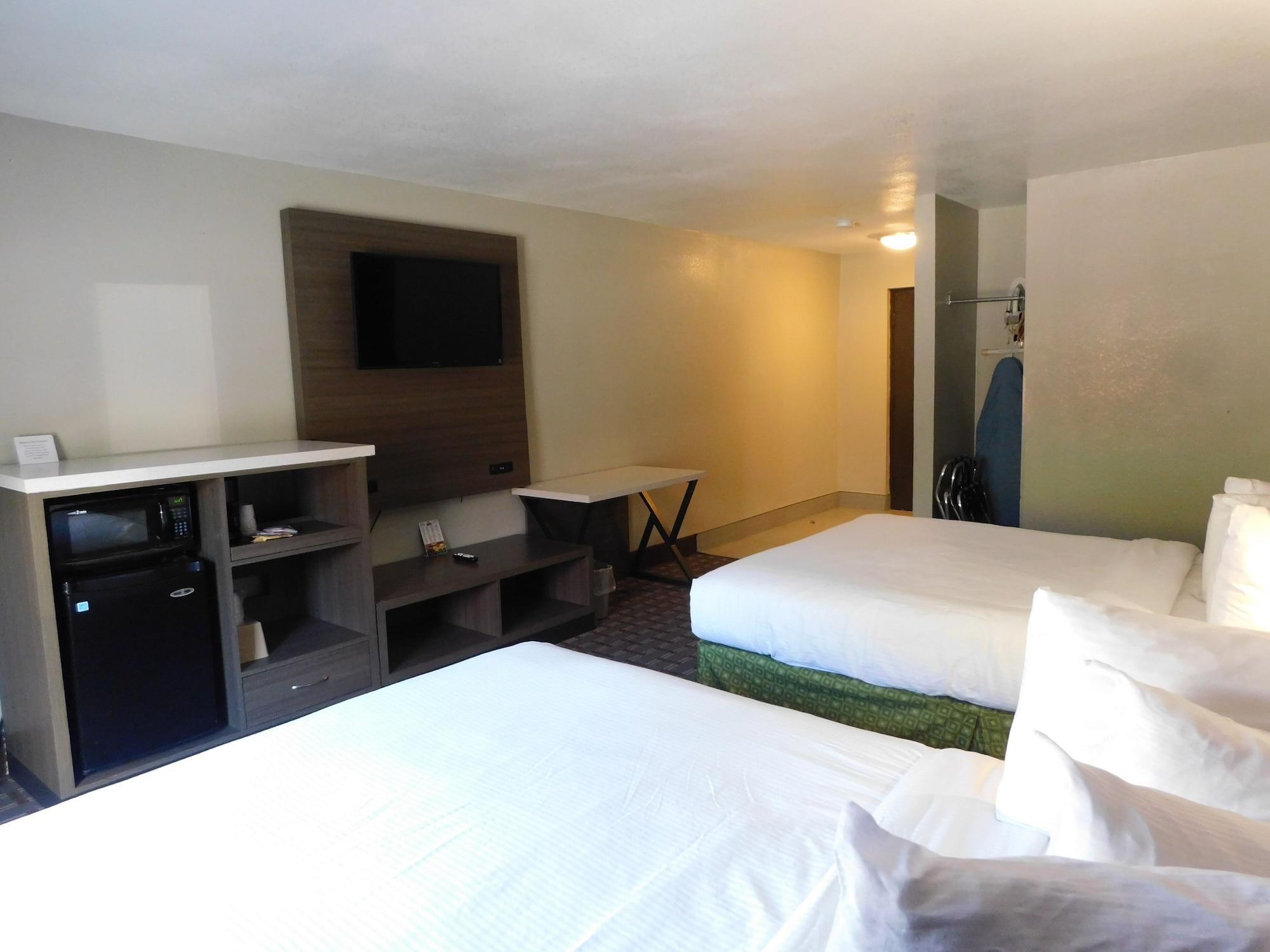 Days Inn & Suites By Wyndham Downtown Gatlinburg Parkway Exteriör bild