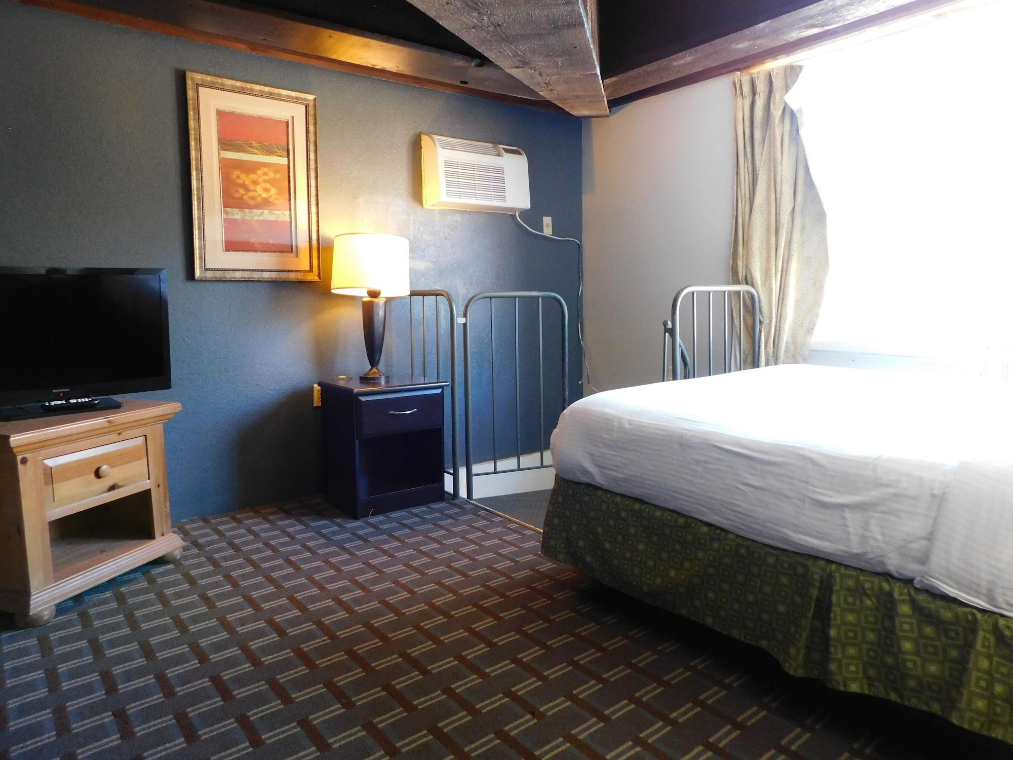 Days Inn & Suites By Wyndham Downtown Gatlinburg Parkway Exteriör bild