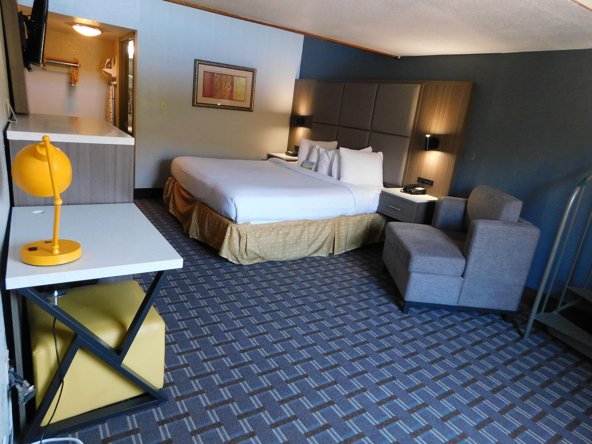 Days Inn & Suites By Wyndham Downtown Gatlinburg Parkway Exteriör bild