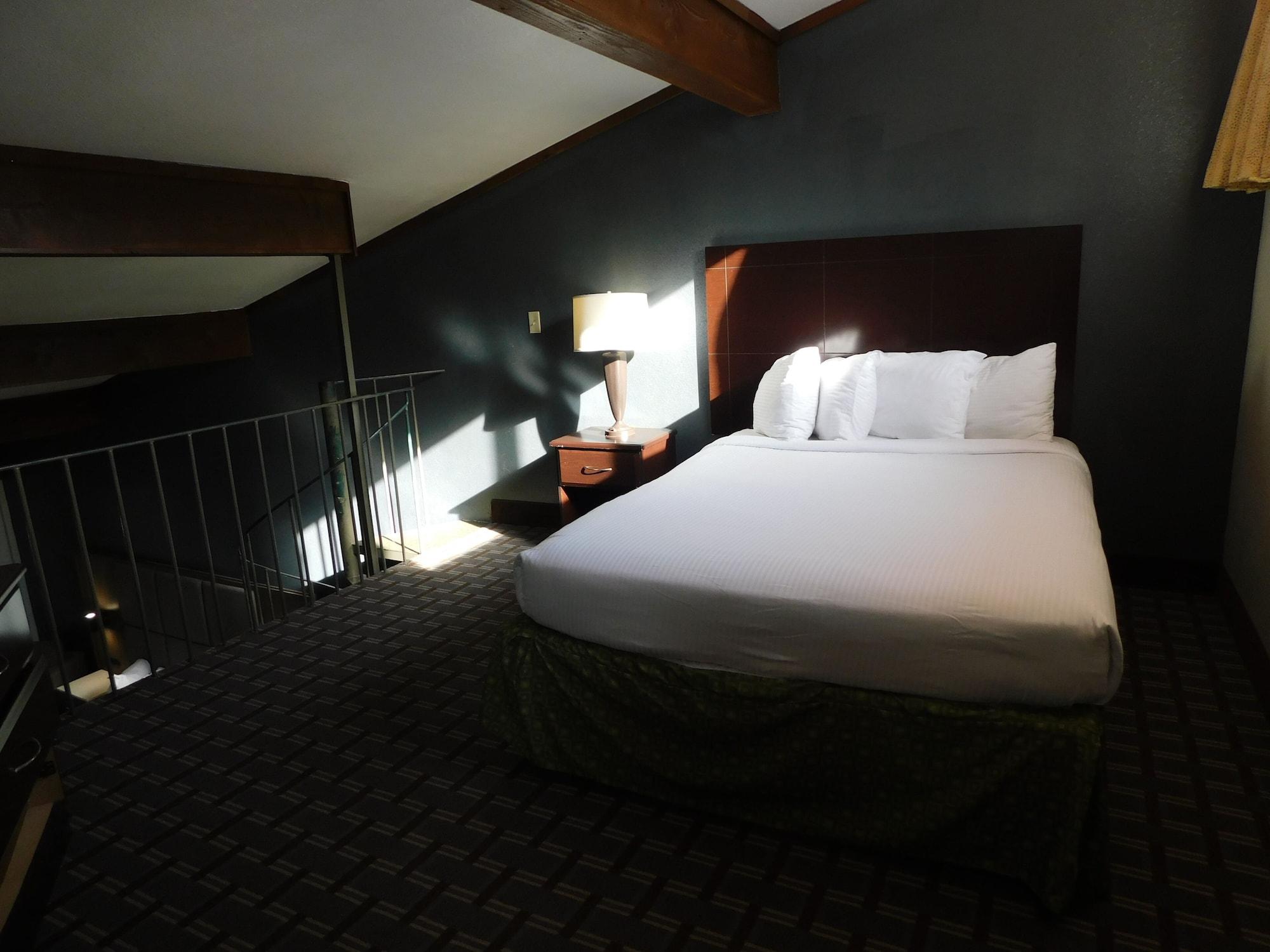 Days Inn & Suites By Wyndham Downtown Gatlinburg Parkway Exteriör bild